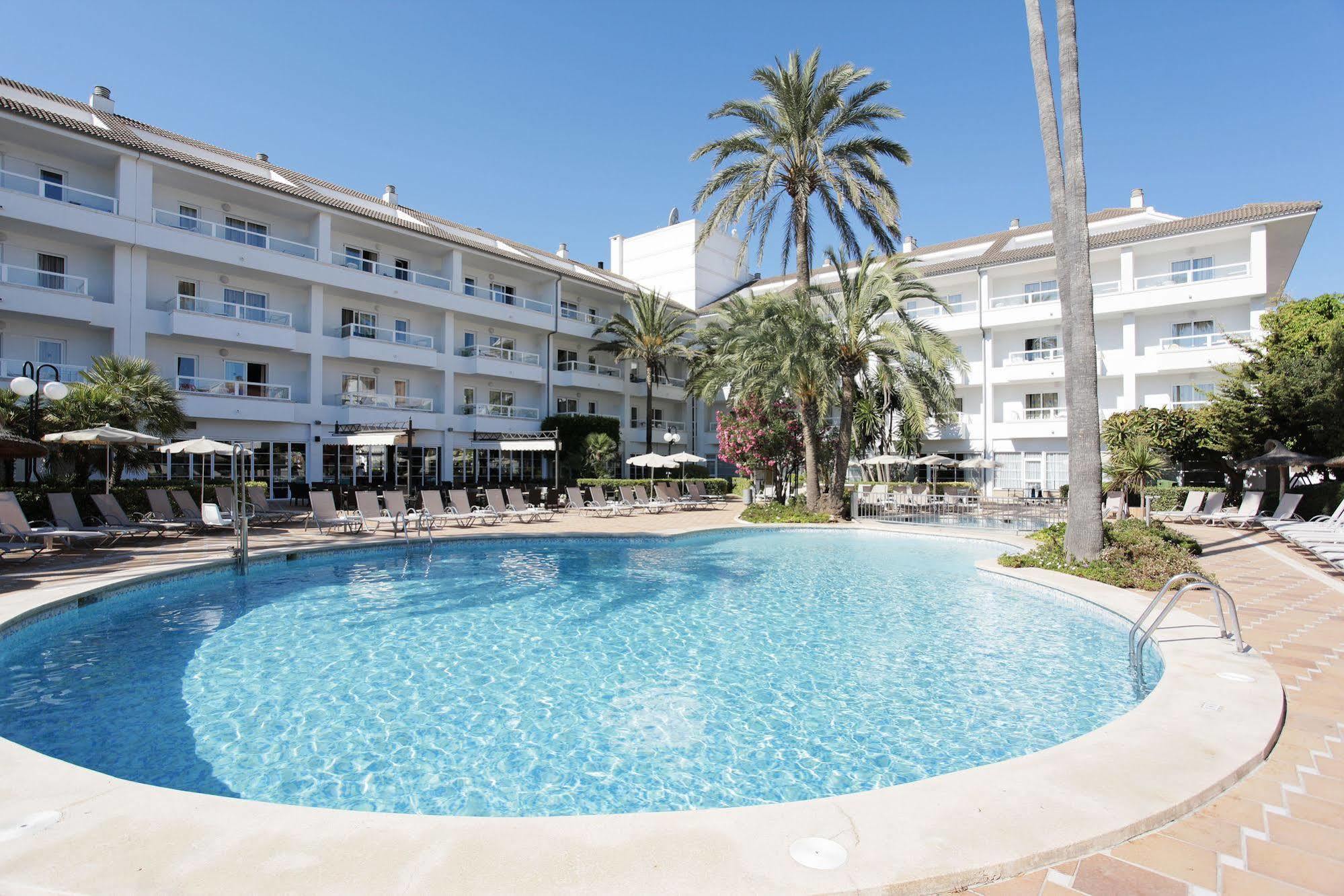 Ξενοδοχείο με διαμερίσματα Grupotel Alcudia 4*